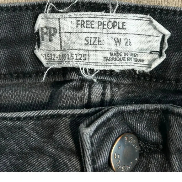 Free People Black Denim Jeans Size 28 Frayed Hem Distressed Stretch - Picture 4 of 7